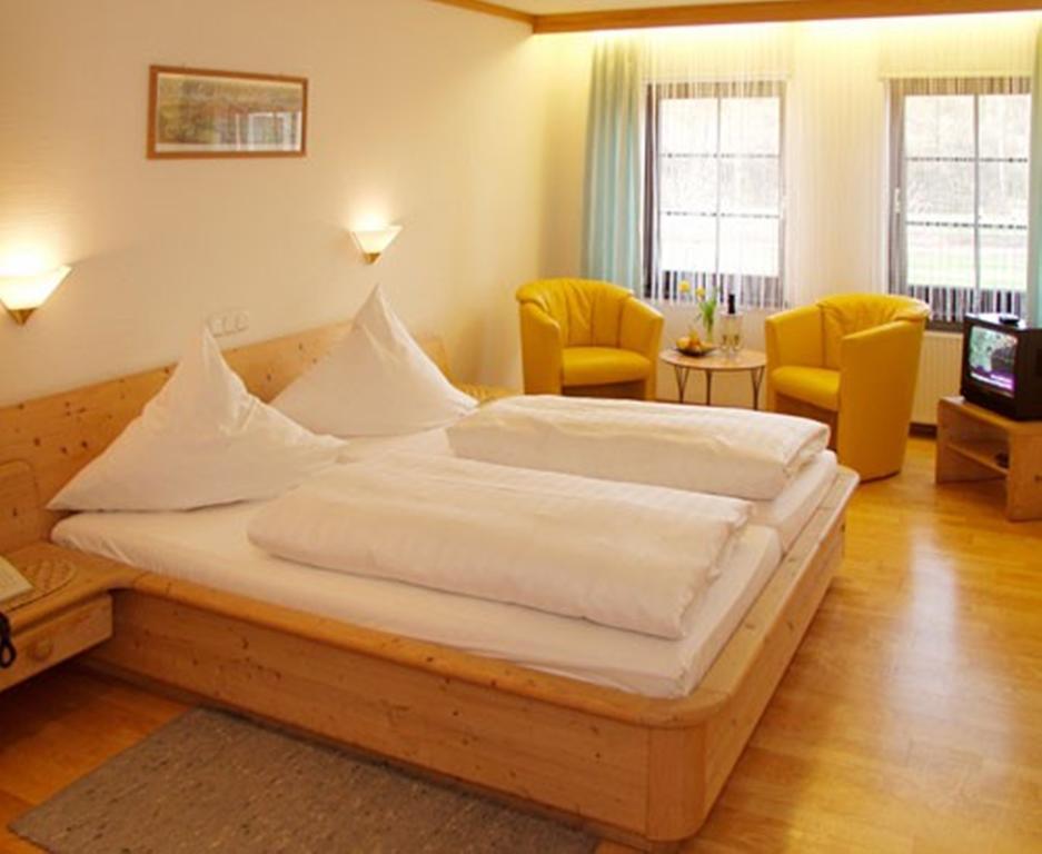 Landgasthof Goldene Rose Grub am Forst 외부 사진